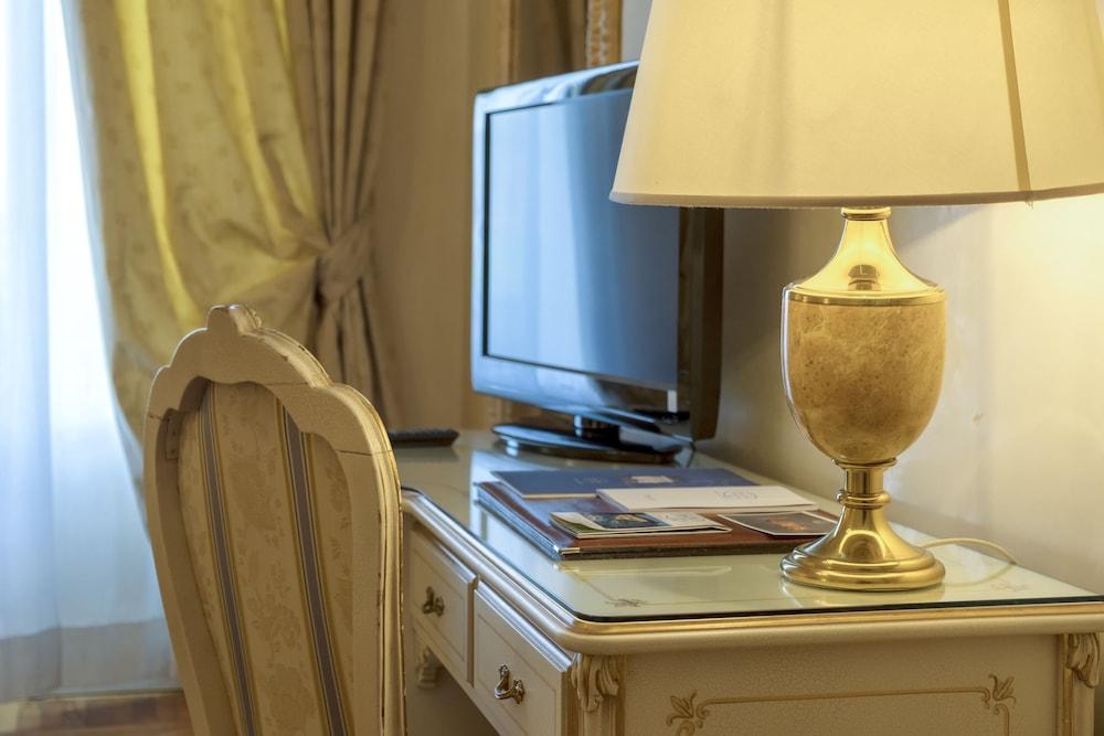 Grand Hotel & La Pace Spa مونتيكاتيني تيرمي المظهر الخارجي الصورة